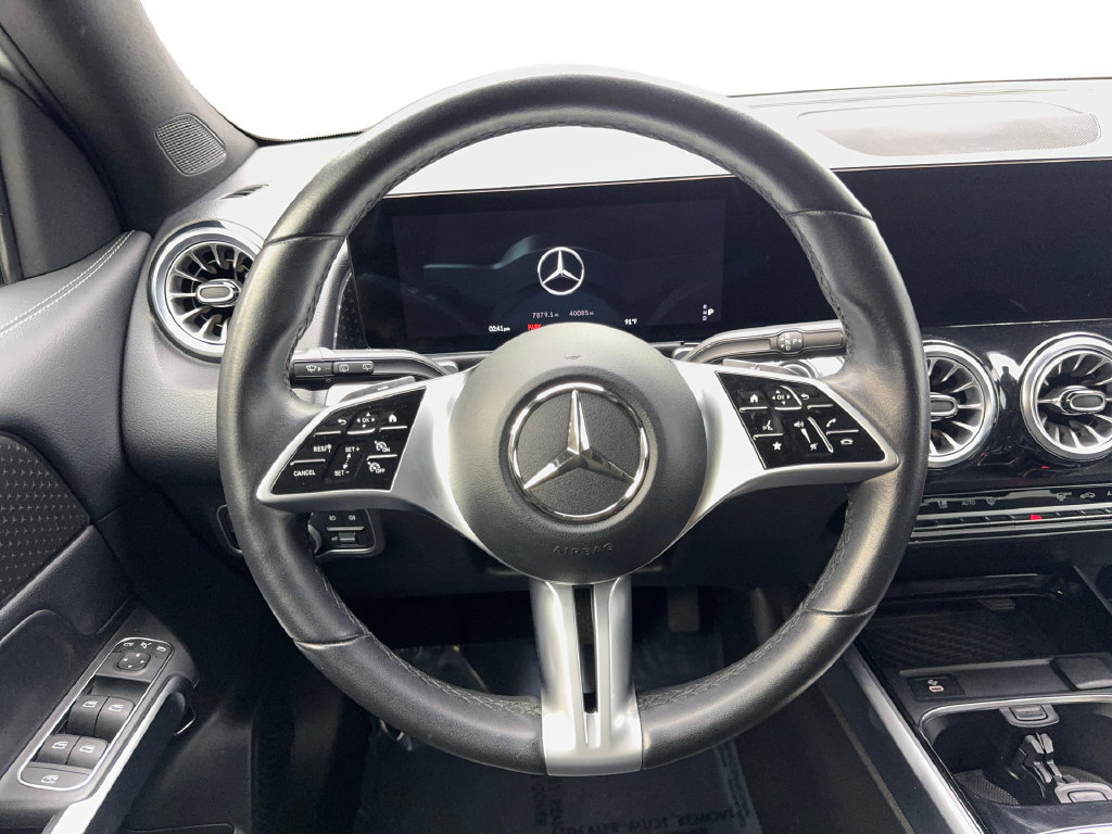 Used 2025 Mercedes-Benz GLB 250 4MATIC image 55