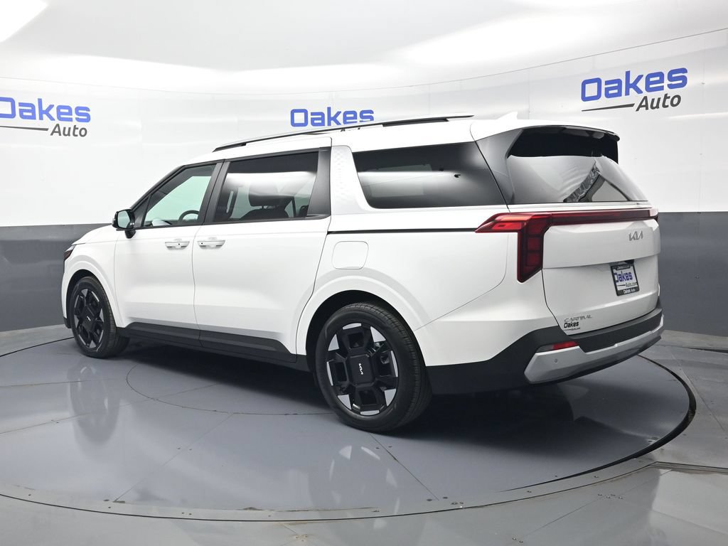 Certified 2026 Kia Carnival EX FWD image 5