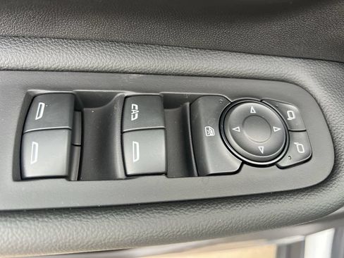 Used 2024 GMC Terrain SLE FWD image 21