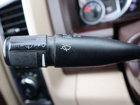 Used 2015 RAM 2500 Laramie w/ Cold Weather Group image 31