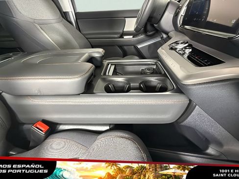 Used 2025 Ford Expedition Max Active AWD/4WD image 38