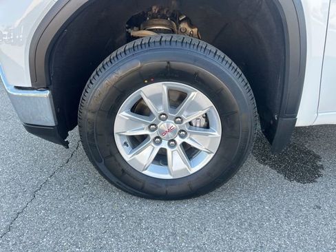 Used 2023 GMC Sierra 1500 SLE image 33