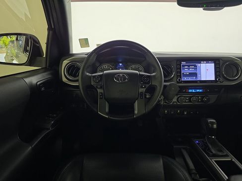 Used 2022 Toyota Tacoma TRD Sport w/ TRD Premium Sport Package image 17