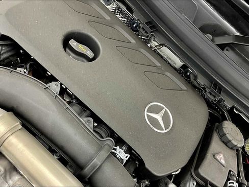 Certified 2025 Mercedes-Benz GLA 250 image 17