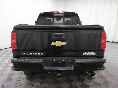 Used 2015 Chevrolet Silverado 2500 High Country image 30