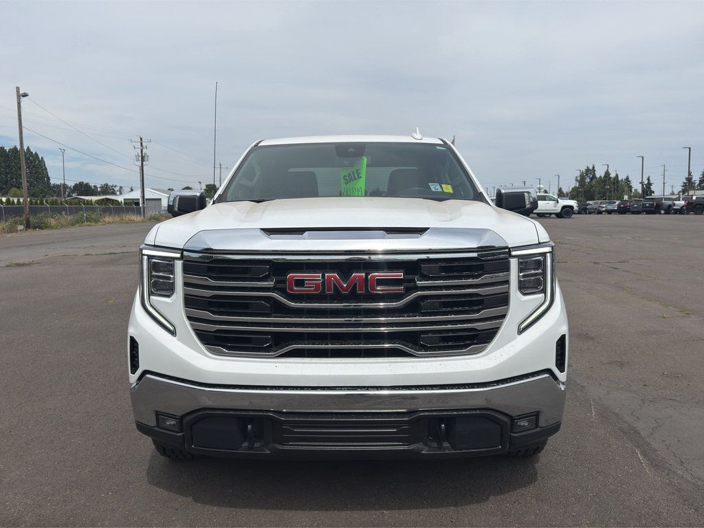 Used 2025 GMC Sierra 1500 SLT AWD/4WD image 2