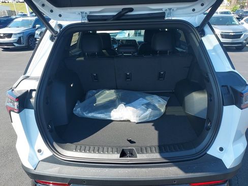 New 2027 Chevrolet Equinox RS FWD image 9