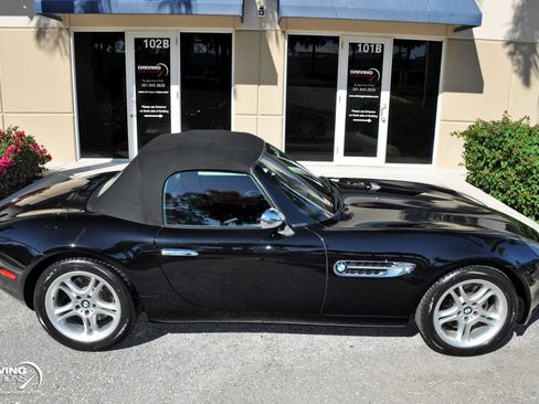 Used 2001 BMW Z8 image 7
