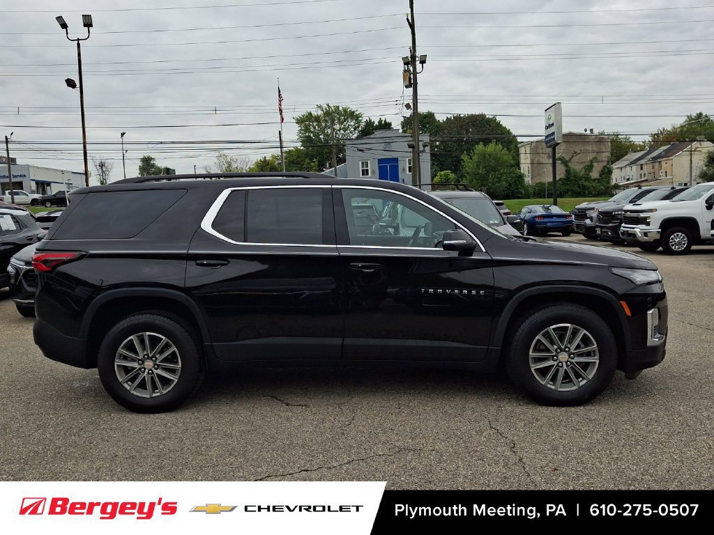 Certified 2023 Chevrolet Traverse LT w/ LPO, Cargo Package FWD image 9