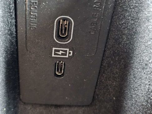 Used 2022 Volvo XC60 B5 Inscription w/ Advanced Package FWD image 26