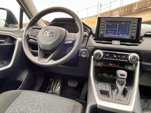 Used 2022 Toyota RAV4 XLE w/ Convenience Package AWD/4WD image 21