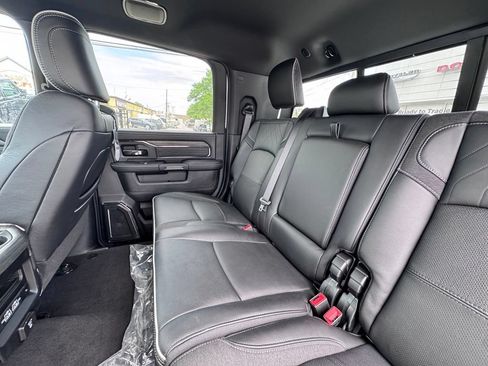 Used 2026 RAM 2500 Limited AWD/4WD image 17