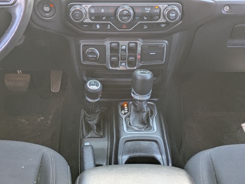 Used 2018 Jeep Wrangler Unlimited Sport S AWD/4WD image 18