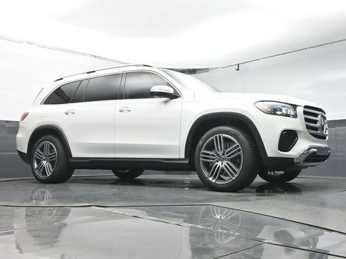 Used 2026 Mercedes-Benz GLS 450 4MATIC image 42