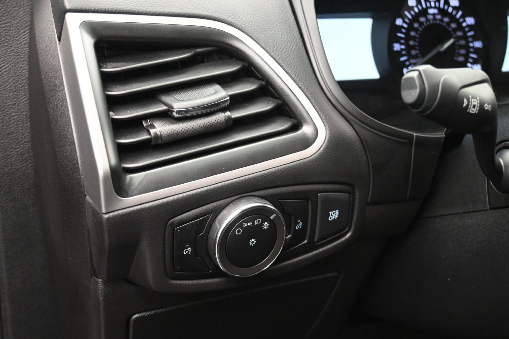 Used 2024 Ford Edge SE w/ Black Appearance Package AWD/4WD image 14