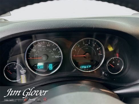 Used 2017 Jeep Wrangler Unlimited Sahara w/ Connectivity Group image 25