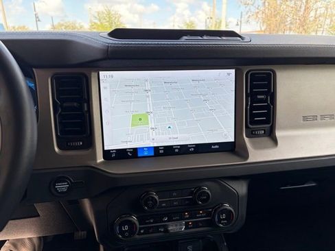 Used 2025 Ford Bronco Outer Banks image 13