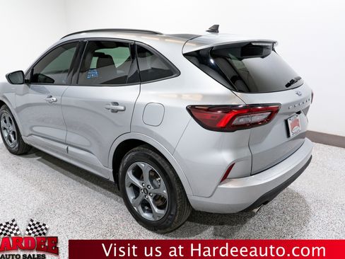 Used 2024 Ford Escape ST-Line image 3