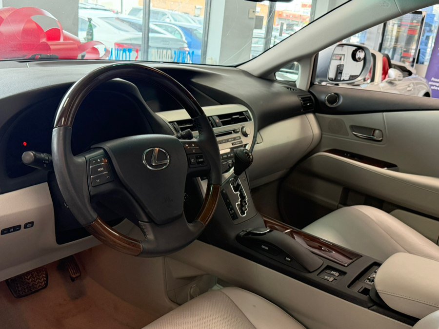 Used 2011 Lexus RX 350 AWD w/ Premium Pkg image 28