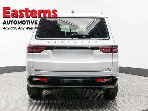 Used 2024 Jeep Wagoneer Series II image 6