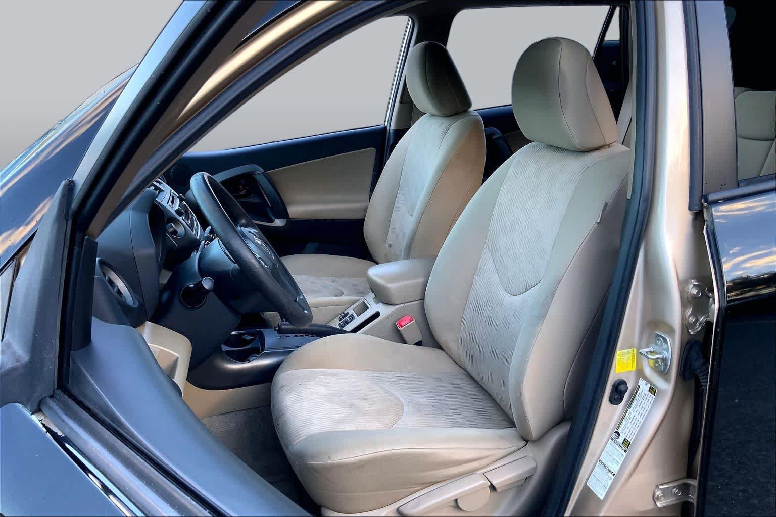 Used 2012 Toyota RAV4 4WD w/ Value Pkg image 8