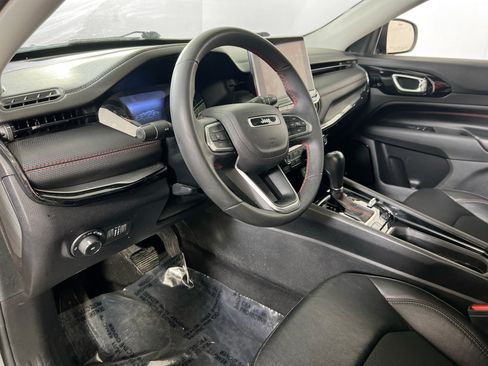 Used 2022 Jeep Compass Trailhawk w/ Sun and Sound Group AWD/4WD image 9