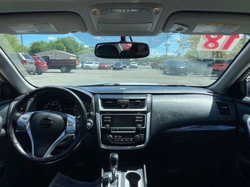 Used 2018 Nissan Altima 2.5 SL FWD image 9