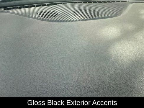 Certified 2025 Jeep Grand Cherokee Limited w/ Black Appearance Package image 12