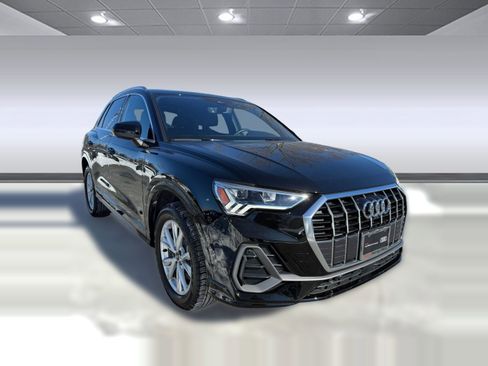 Certified 2025 Audi Q3 2.0T Premium Plus w/ Premium Plus Package image 7