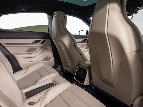 Used 2022 Porsche Taycan 4S image 24