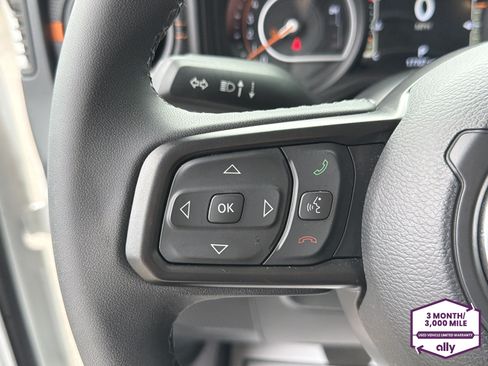 Used 2026 Jeep Gladiator Mojave AWD/4WD image 16