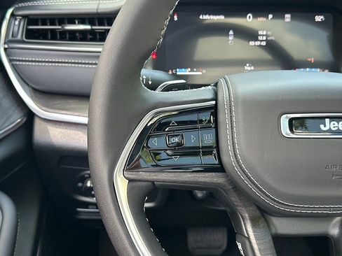 New 2025 Jeep Grand Cherokee L Overland w/ Rear Seat Video Group I image 48