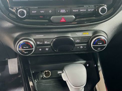 Certified 2023 Kia Soul GT-Line w/ GT-Line Technology Package FWD image 16