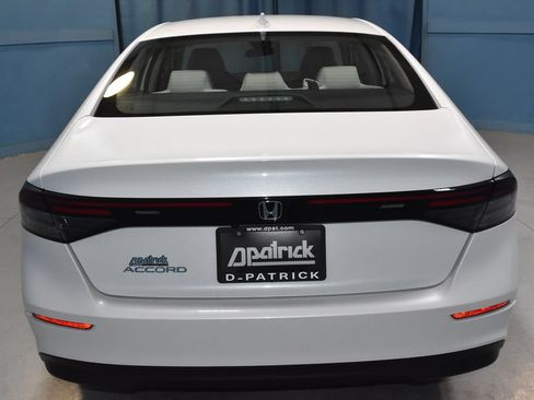 Used 2024 Honda Accord EX image 30