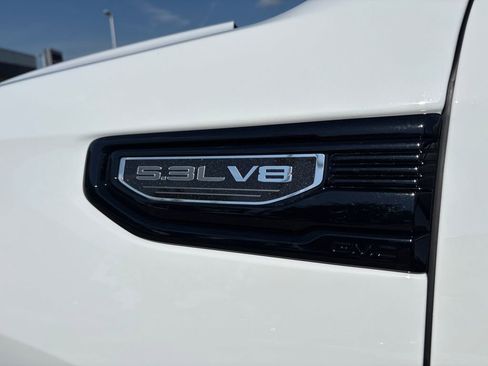 New 2026 GMC Sierra 1500 Elevation w/ X31 Off-Road Package AWD/4WD image 9