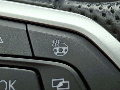 Used 2023 Volkswagen Atlas SEL R-Line AWD/4WD image 29