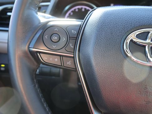 Used 2024 Toyota Camry SE image 31