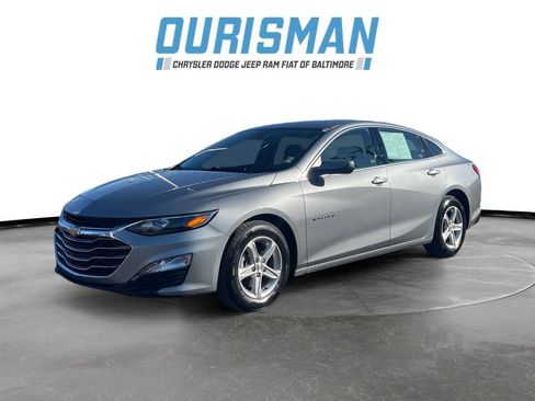 Used 2024 Chevrolet Malibu LT image 2