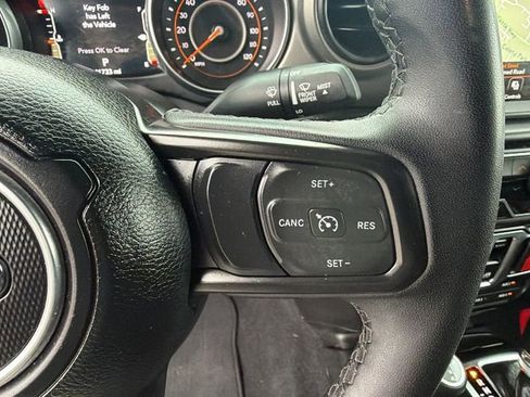 Used 2023 Jeep Wrangler Sport S image 23