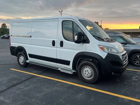Used 2025 RAM ProMaster 2500 w/ U-Haul Equipment Group FWD image 1