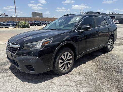 Certified 2022 Subaru Outback Premium AWD/4WD image 7