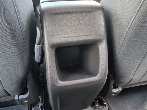 Used 2024 Chevrolet Trax LS w/ LS Convenience Package FWD image 32