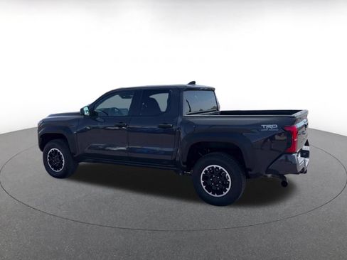 Used 2025 Toyota Tacoma TRD Off-Road AWD/4WD image 9