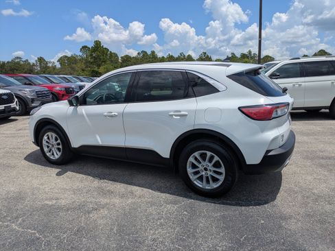 Certified 2022 Ford Escape SE AWD/4WD image 6