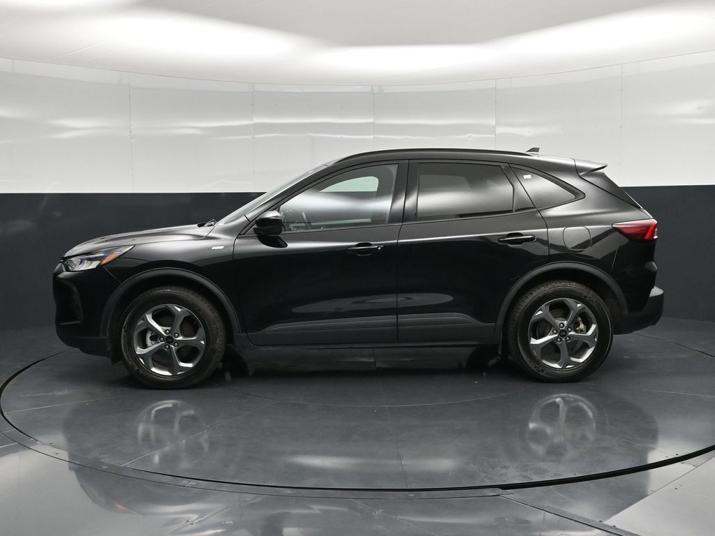 Used 2025 Ford Escape ST-Line Select AWD/4WD image 6