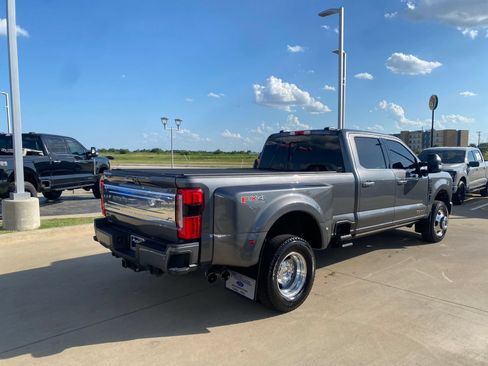 Used 2024 Ford F350 Platinum w/ FX4 Off-Road Package AWD/4WD image 6