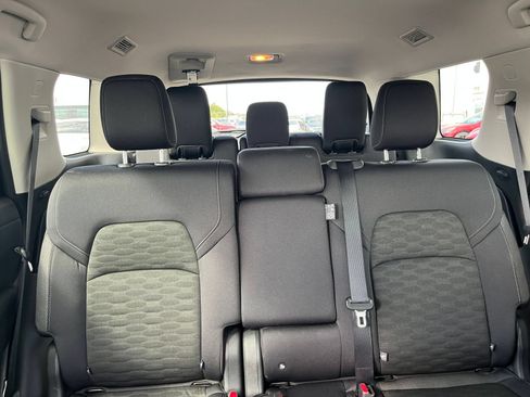 Used 2026 Nissan Pathfinder SV FWD image 40