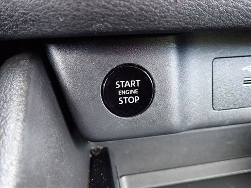 Used 2024 Nissan Rogue SV image 20