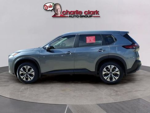 Used 2023 Nissan Rogue SV w/ SV Premium B Package FWD image 2