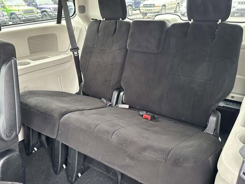 Used 2013 Dodge Grand Caravan SE FWD image 11